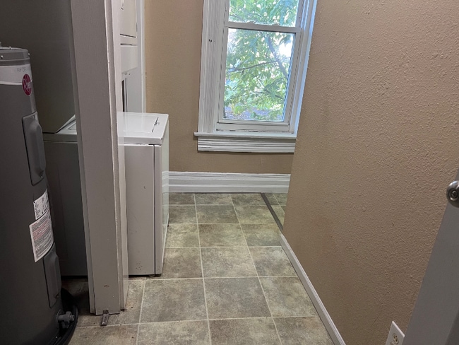 Building Photo - 1419 Penn St