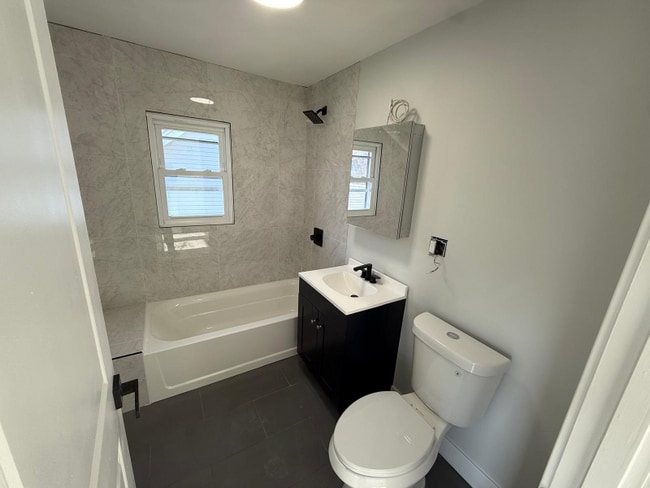 Foto del edificio - 160 Renner Ave