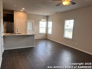 Foto del edificio - 3433 Haylee Grace Pl