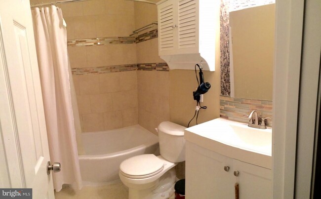Building Photo - 4564 Conwell Dr