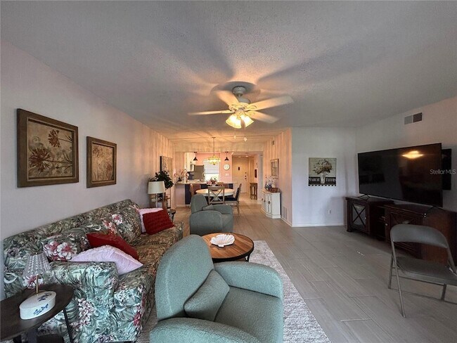 Building Photo - 433 Cerromar Ln