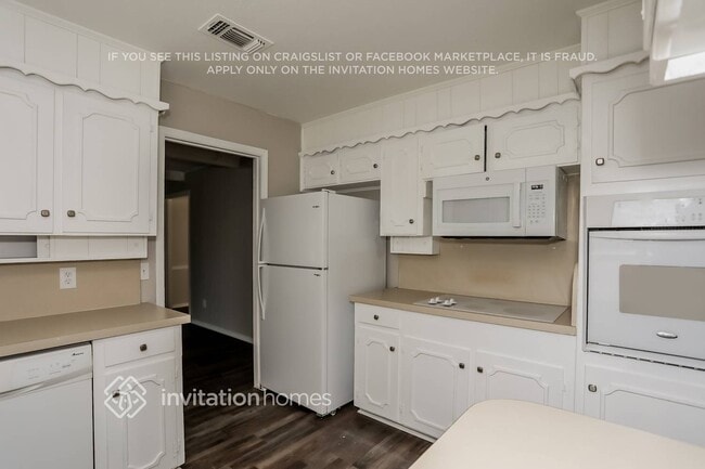 Building Photo - 2617 Natalie Dr