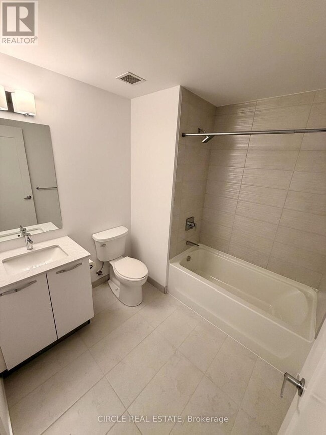 Building Photo - 75 James St S