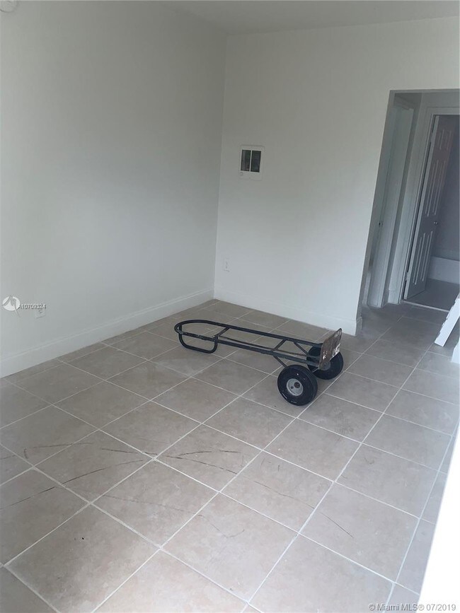 Foto del edificio - 1710 NW 1st Ct