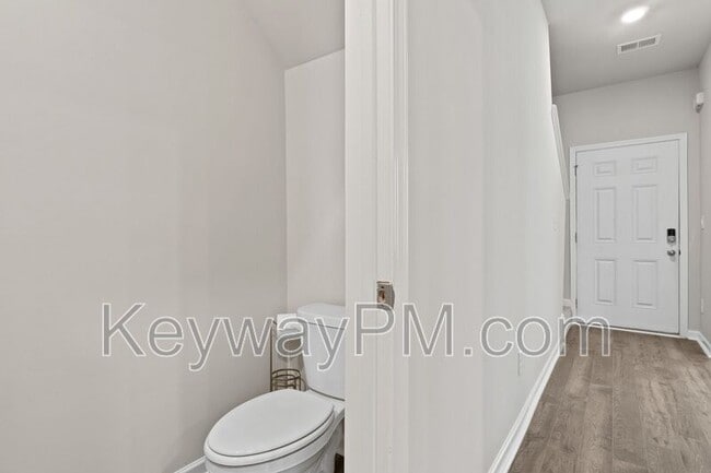 Building Photo - 2182 River Park Ct