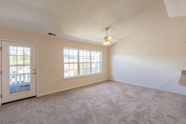 Building Photo - 206 Flurry Ln