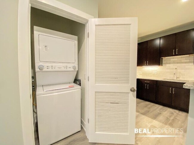 Foto del edificio - 2 bedroom in EVANSTON IL 60202