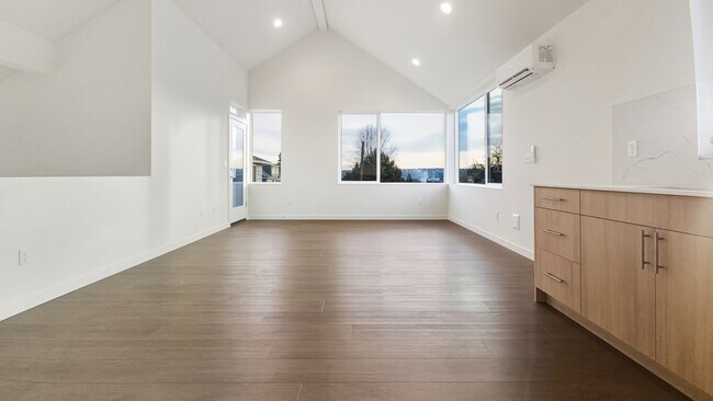 Foto del edificio - Brand New 3BR Home with Territorial Views