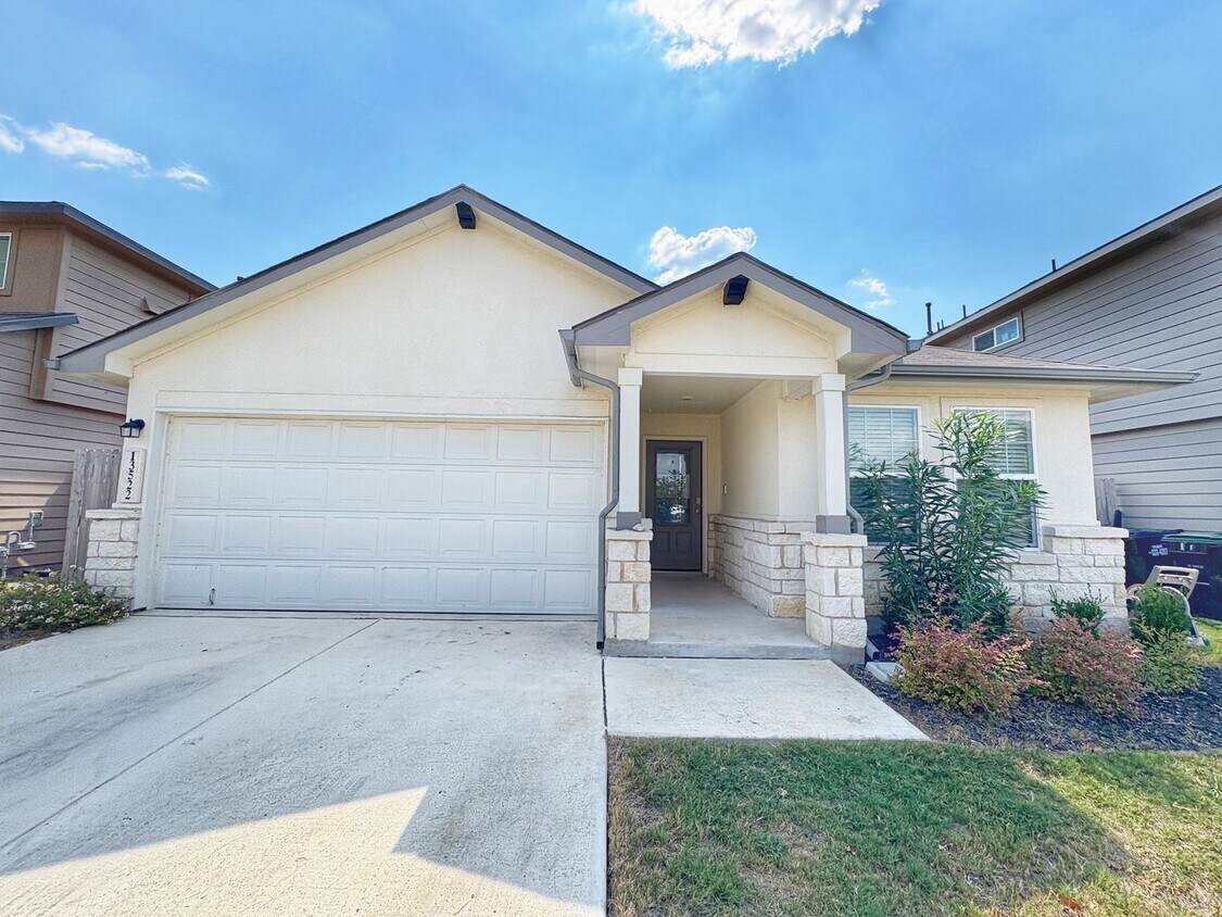 Photo - 13522 Whisper Bnd (San Antonio, TX)