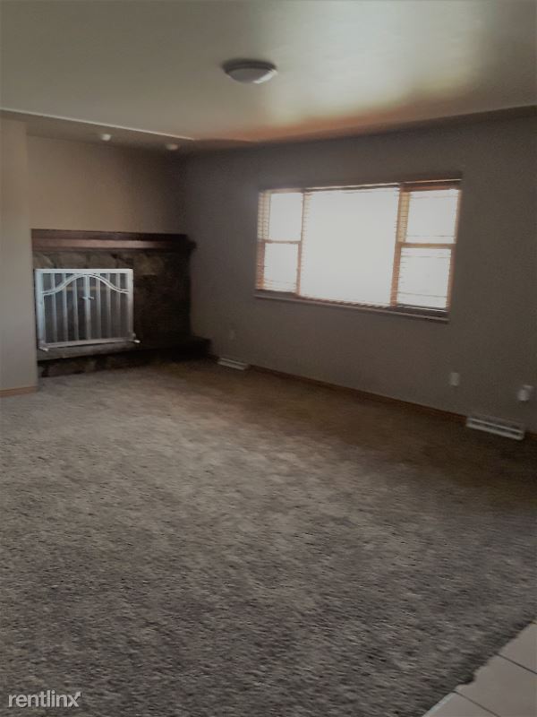 Building Photo - 3 br, 3 bath House - 3613 capitol drive