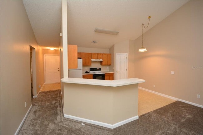 Building Photo - 35 Regent Ln