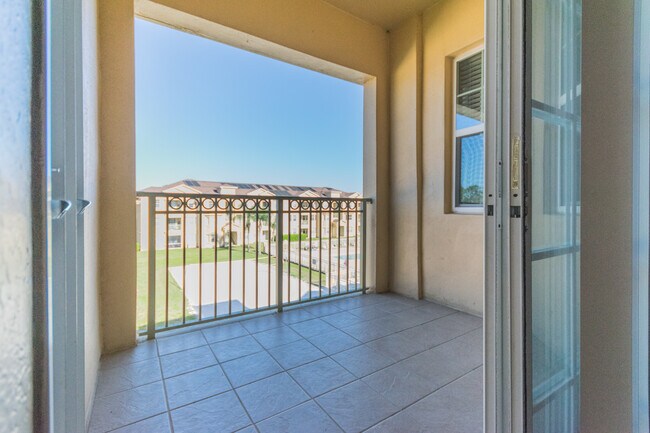 Building Photo - 718 Terrace Ridge Cir