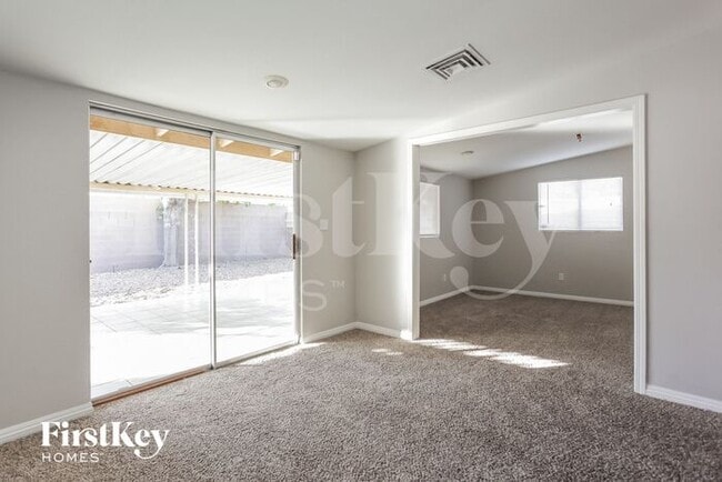 Building Photo - 1508 Houssels Avenue