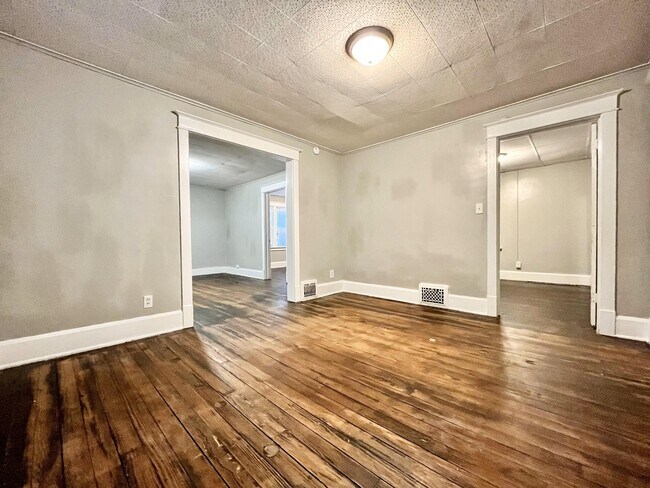 Foto del edificio - 1315 E Stockbridge Ave