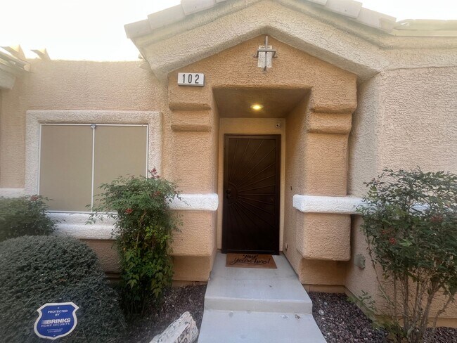 Foto del edificio - 3 Bedroom Townhome - Centennial Hills