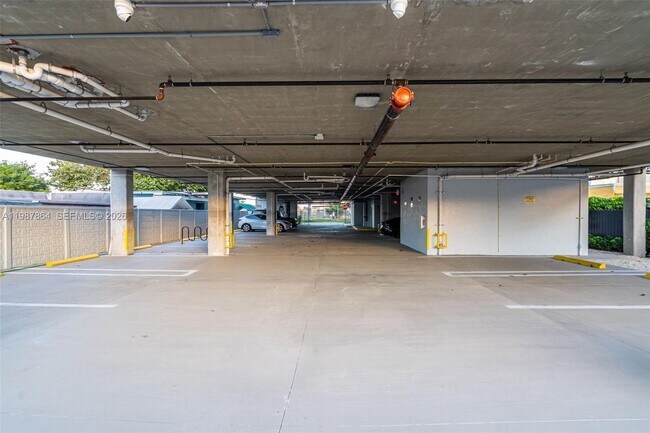 Foto del edificio - 3728 NW 19th Ave