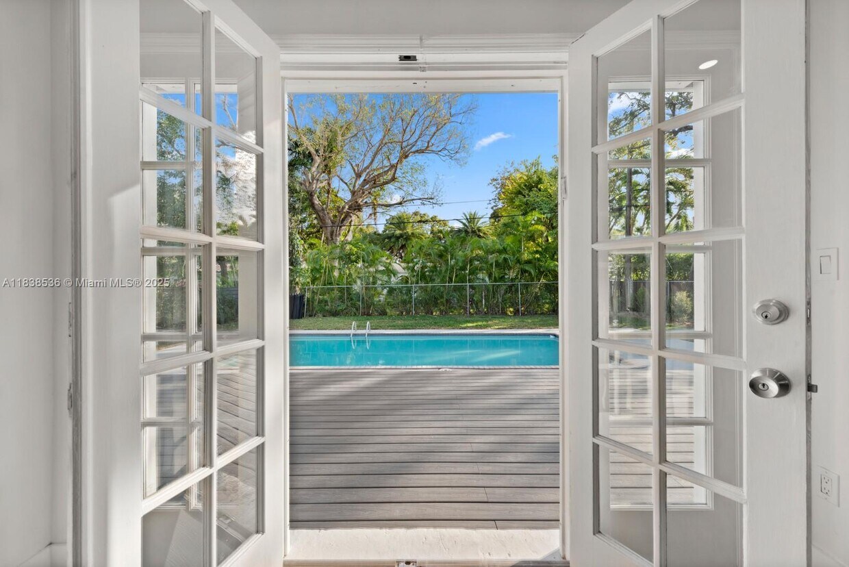 Foto principal - 4080 Hardie Ave