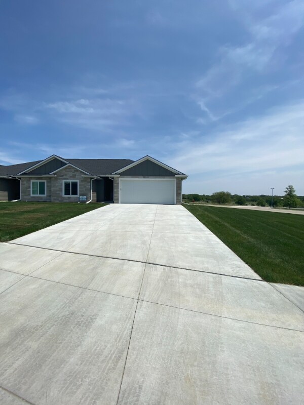 9234 S 42nd St, Lincoln, NE 68516 Townhome Rentals in Lincoln NE