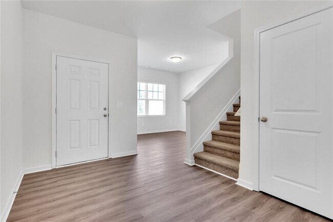 Foto del edificio - 4855 Darby Dr
