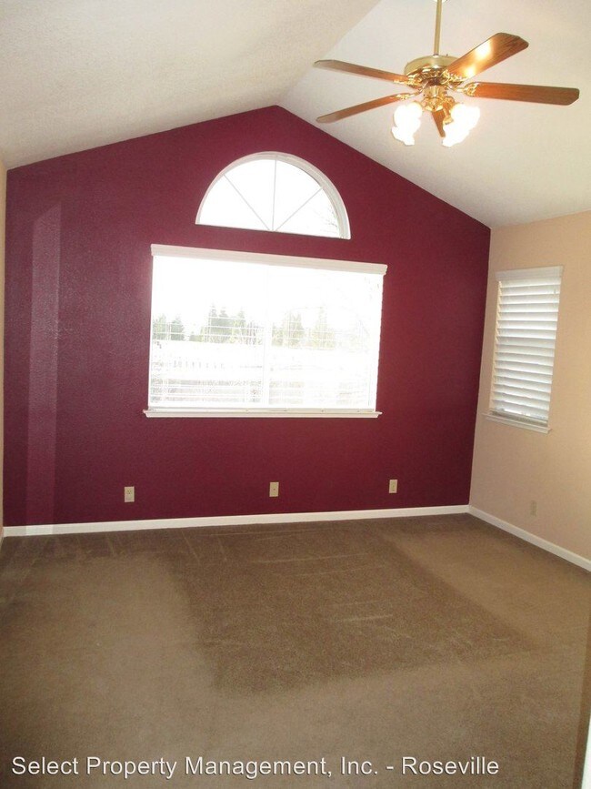 Building Photo - 4 br, 3 bath House - 6420 Emerald Drive