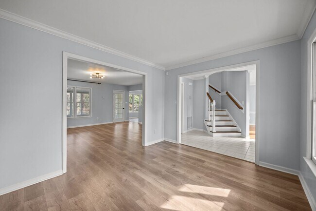 Foto del edificio - Welcome to Riverwood Estates!