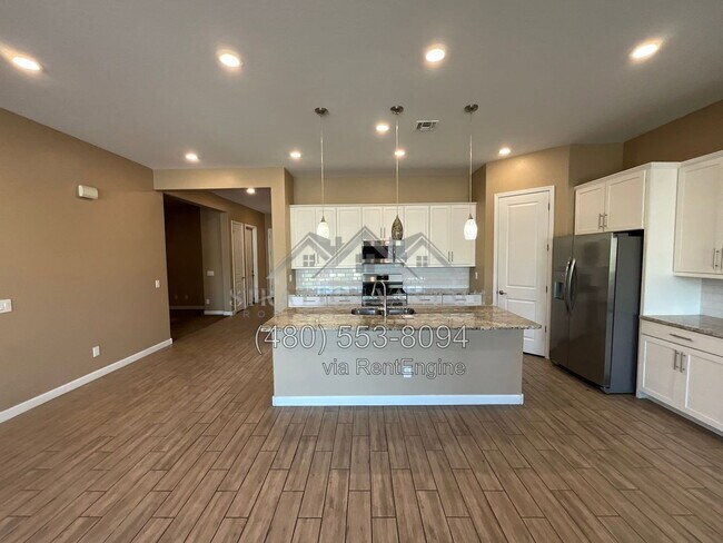 Building Photo - 517 S 197th Ln