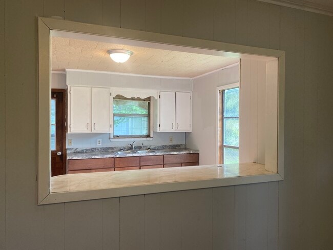 Building Photo - Bonner 2