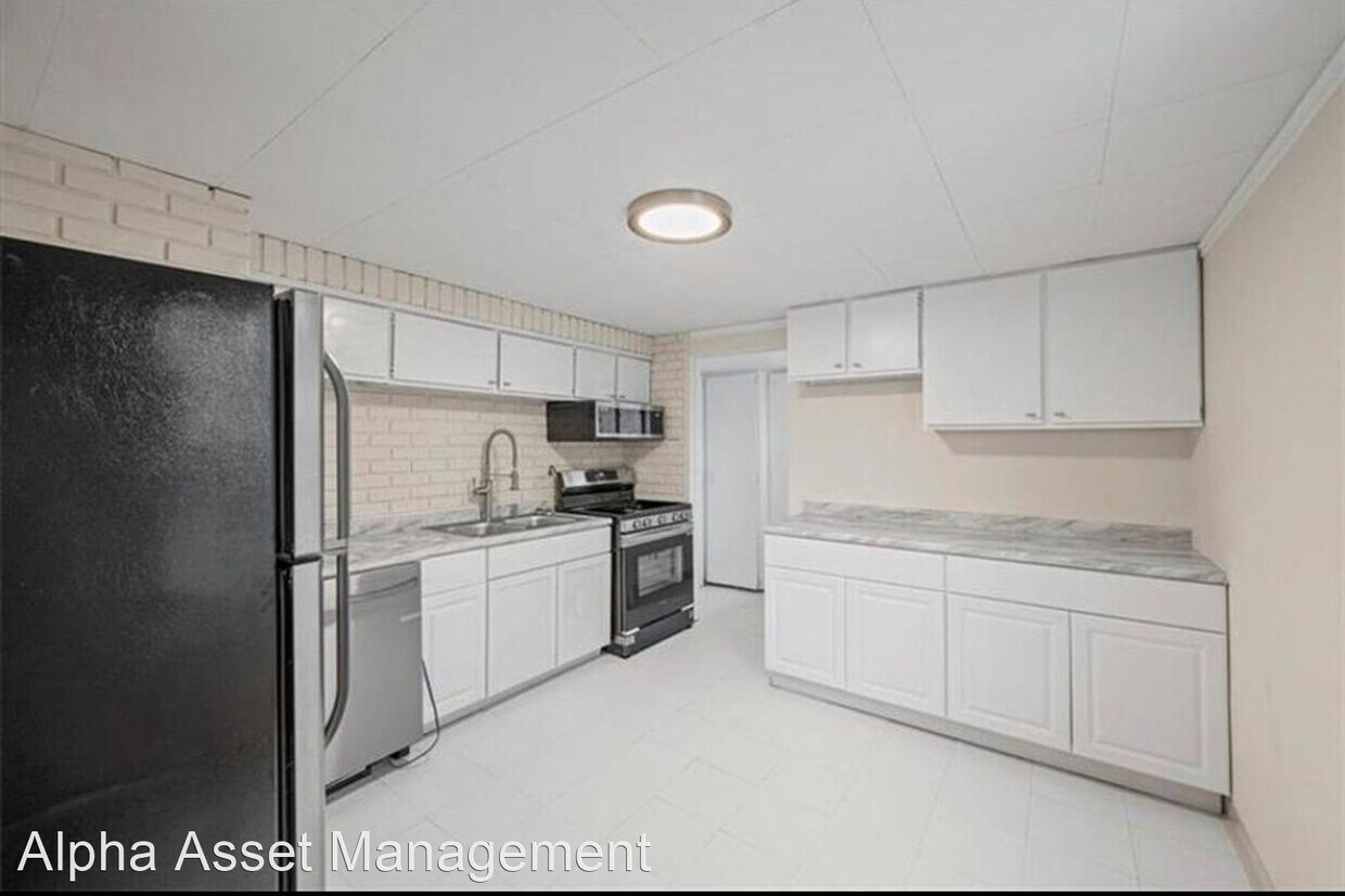Primary Photo - 3 br, 1 bath House - 2 Willow Street