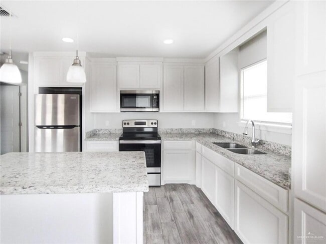 Foto del edificio - 3413 Golden Nugget