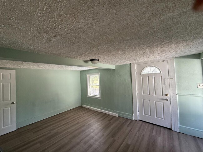 Foto del edificio - 750 Escambia St