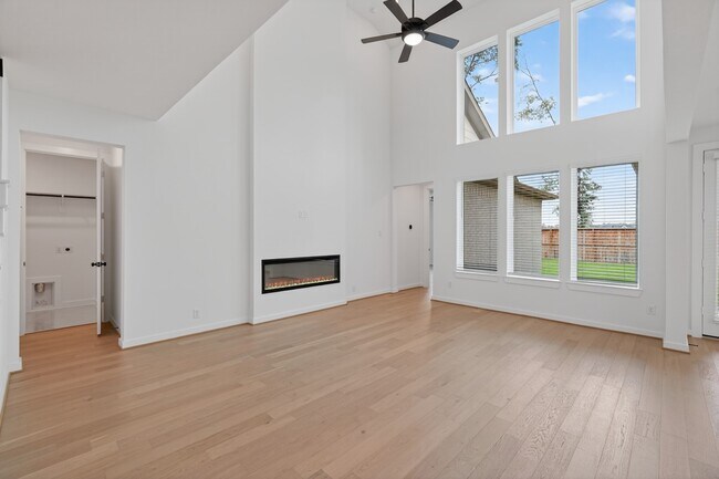 Building Photo - 9437 Pacific Crst Ct