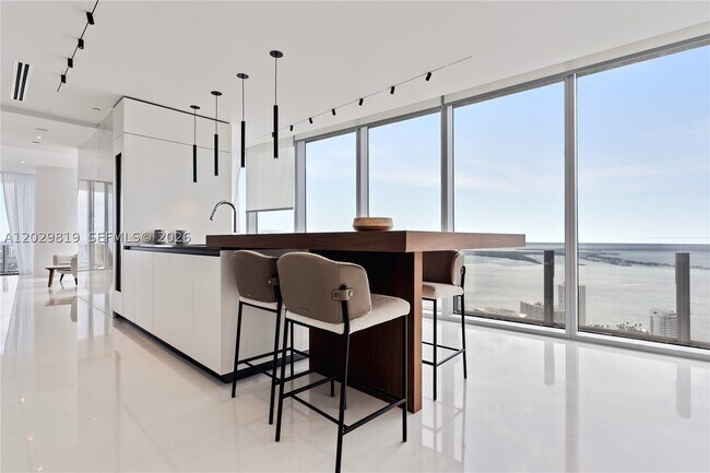 Building Photo - 300 Biscayne Blvd