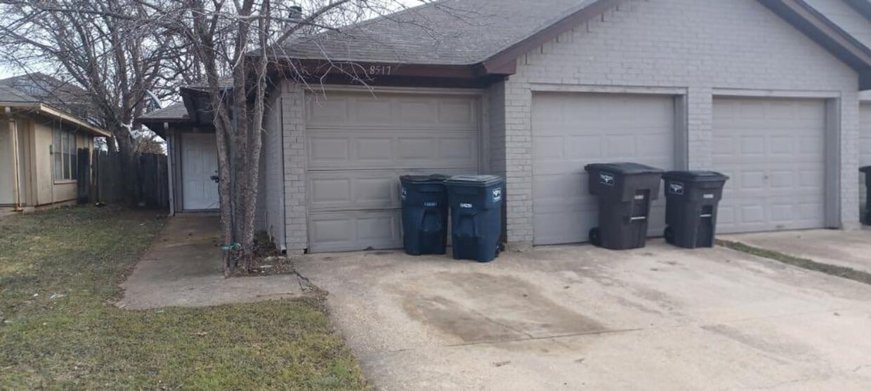 Foto principal - Duplex in Ft Worth