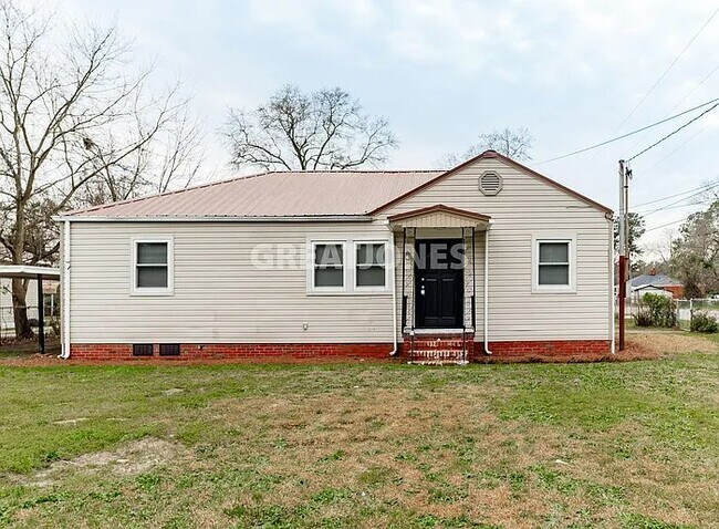 Building Photo - 2028 Shirley Ave