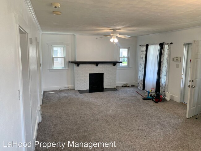 Building Photo - 3 br, 1 bath House - 613 Loucks Ave