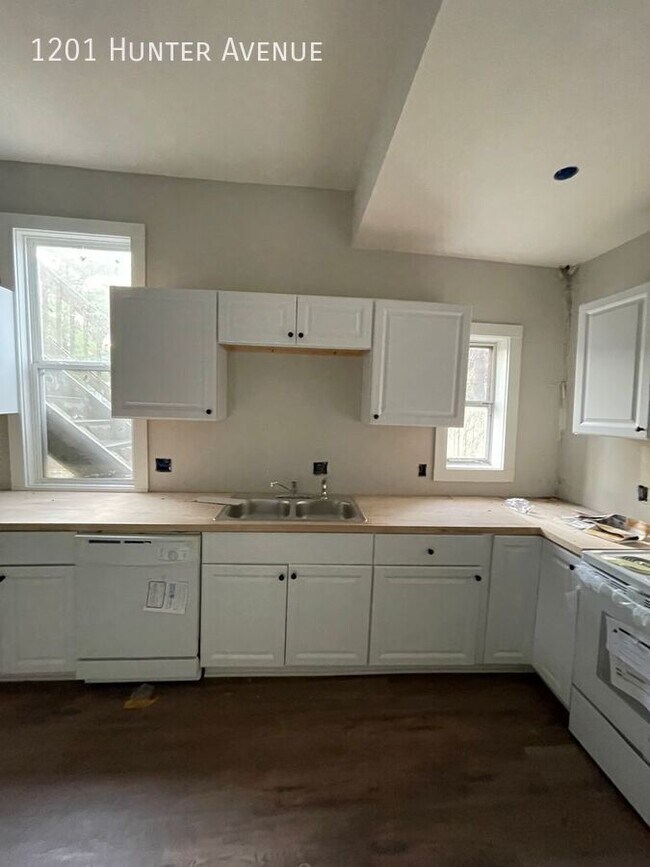 Building Photo - 1201 Hunter Ave