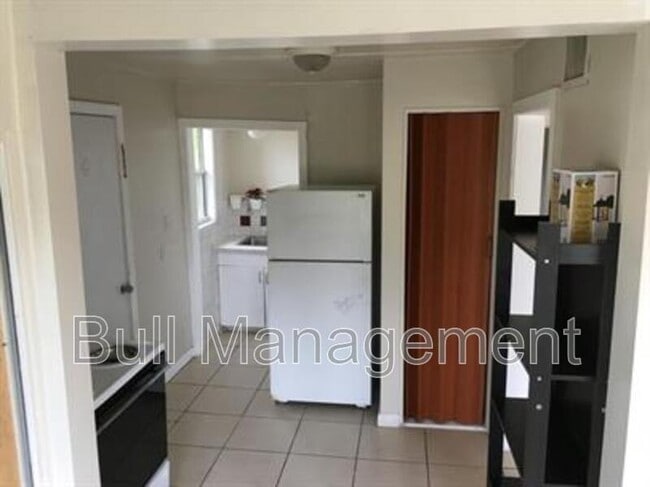 Building Photo - 609 N Emory Ave