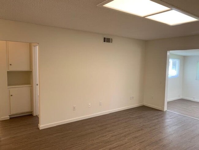 Building Photo - A beautiful Del Mar model for lease in Leisure Village