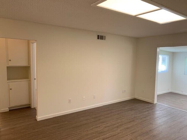 Foto del edificio - A beautiful Del Mar model for lease in Leisure Village