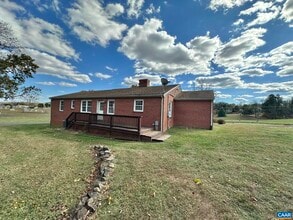 Building Photo - 68 Tanbark Dr Building Photo - 68 Tanbark Dr