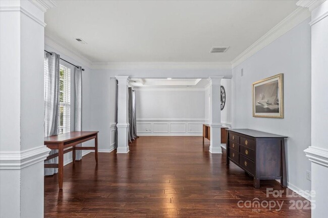 Building Photo - 9920 Eden Hall Ct