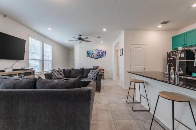 Foto del edificio - 6422 Hibiscus Falls