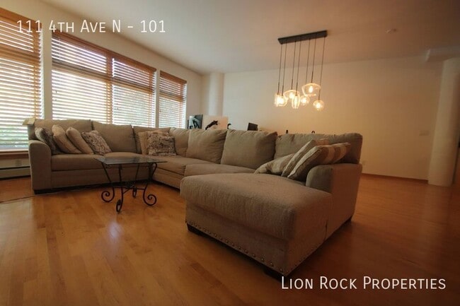 Building Photo - Trendy 1-Bedroom Loft in Rock Island Lofts...