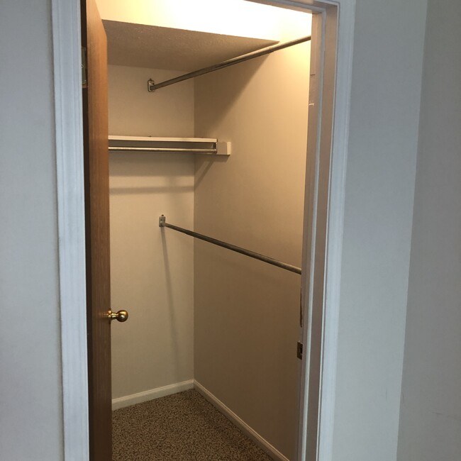 Walk-in Closet in Master Bedroom - 905 Timbercreek Dr