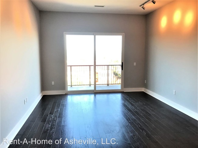 Building Photo - 2 br, 2 bath Apartment - 45 Asheland Ave #700