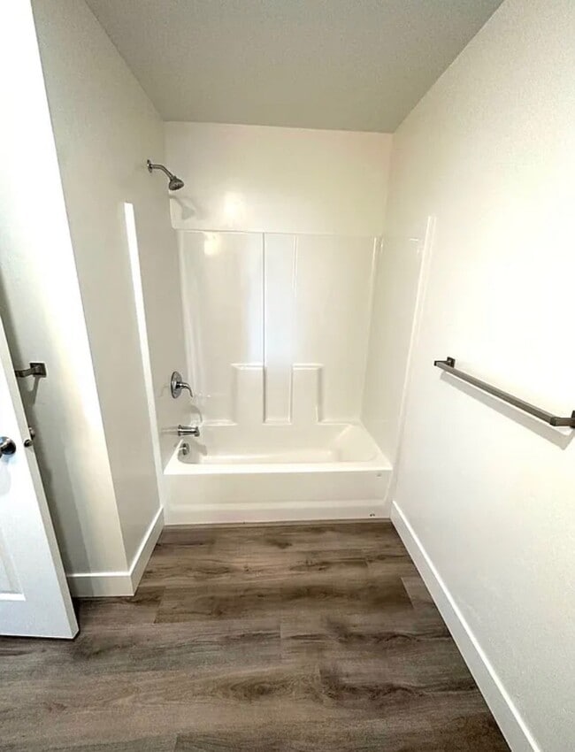 Building Photo - 5963 N Freedom Rd