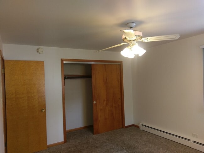Building Photo - 421 Bethel Dr