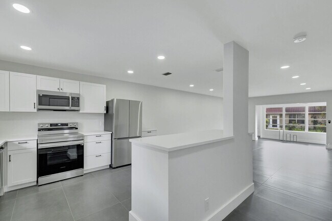 Building Photo - 868 Worcester Ln