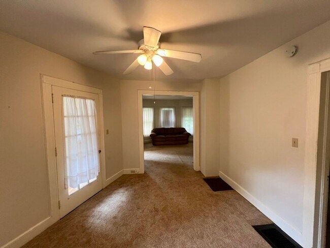 Foto del edificio - 28 Laurel ave