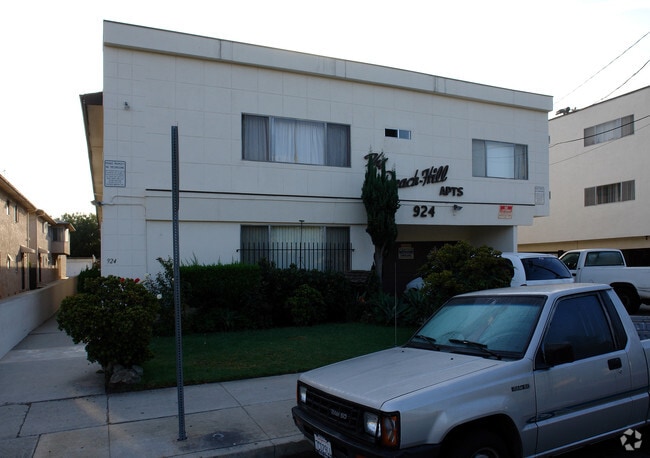 Building Photo - The Beach Hill Apartments